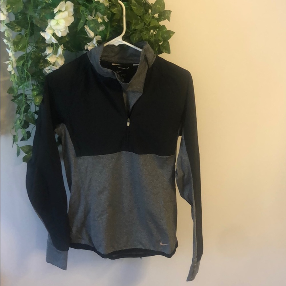 Nike half zip S ✔️✔️